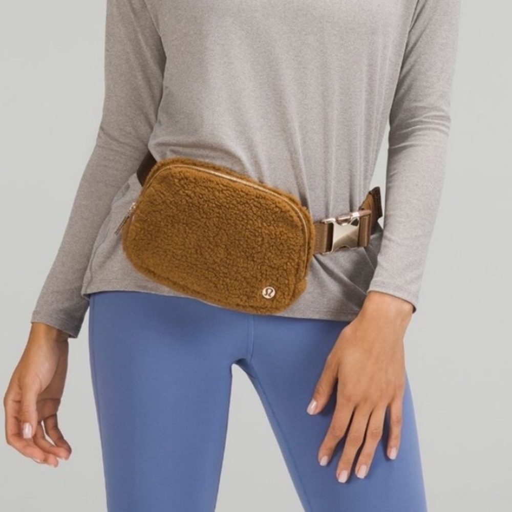Lululemon Everywhere Fleece Belt Bag in
Burnt Caramel NWT